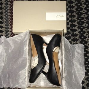 Clark’s pumps